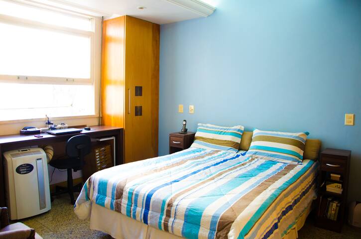 3 bedrooms in the beach of Leblon gallery image 5