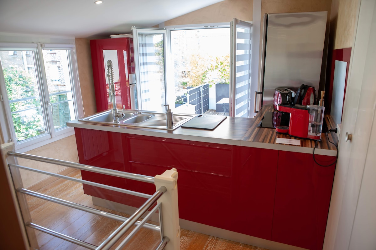 Top performing Airbnb: Jane's Little House in Reims