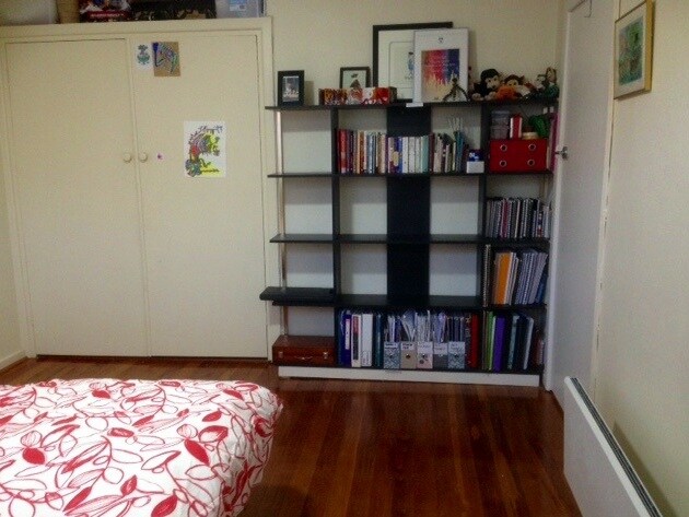 Изобилие от място на рафтовете.