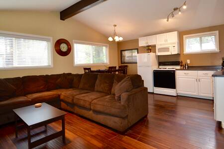 6 Family Friendly, Updated Condo