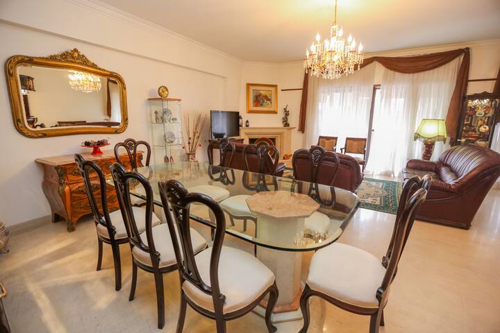 Like-home Bright Benfica Apt, spacious w/ terrace