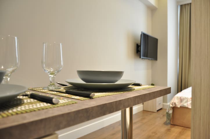 7th Floor Central Apartment, The Luxury Suites