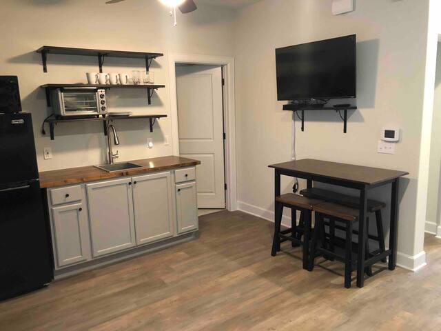 Newly Built Modern Pied-à-Terre II gallery image 5