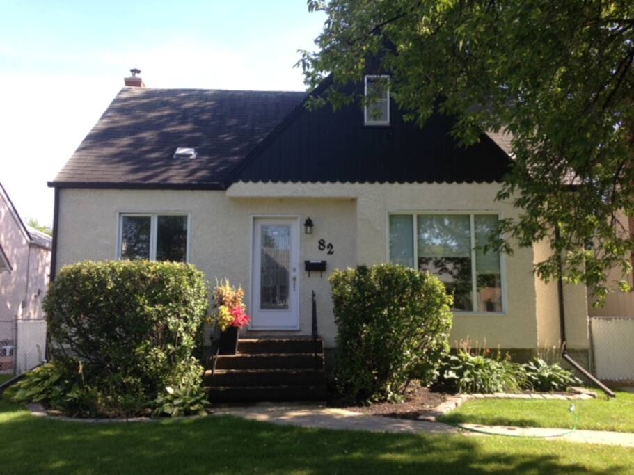 82 Handyside Ave