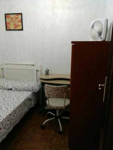 A - PRIVATE ROOM CHUECA