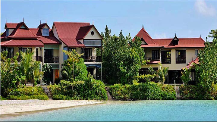 3 bed ensuite condo with private beach and veranda