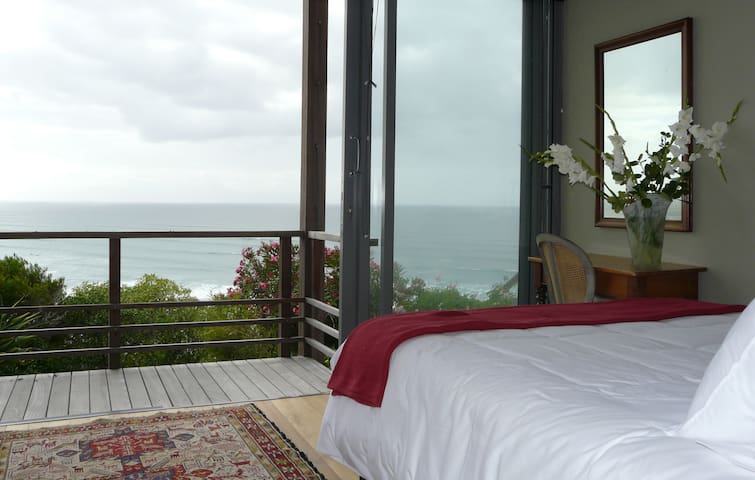 Downstairs apartment’s magic views