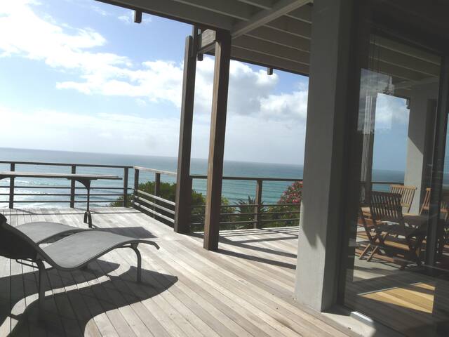 Downstairs apartment’s magic views gallery image 5