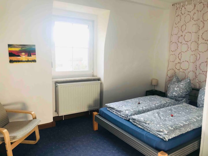 Schlafzimmer 2