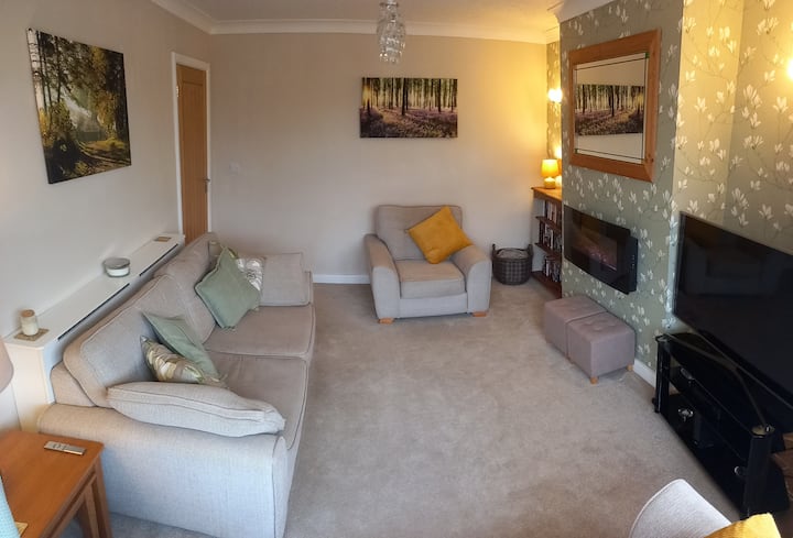 Spacious, Cozy Cal-de-sac Home For Upto 6 Guests. - Stratford-upon-Avon