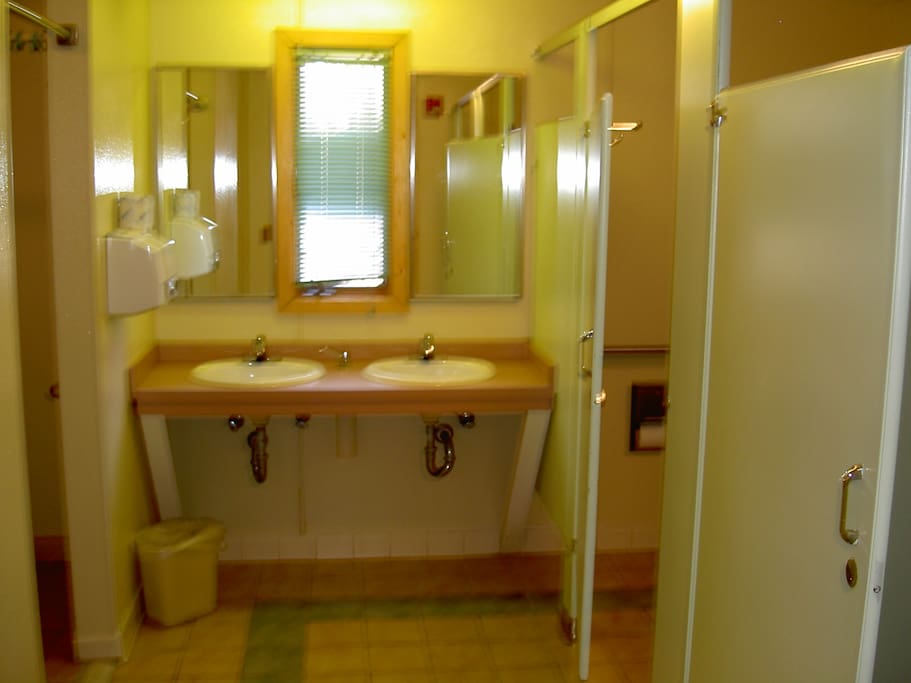 Inside one of the Nanjemoy Cabin bathrooms