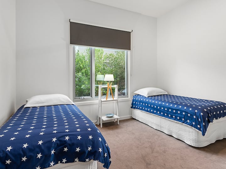 Tercer dormitorio con 2 camas individuales (abajo)