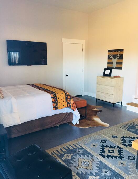 Queen Size Bed, Large Flat Screen TV