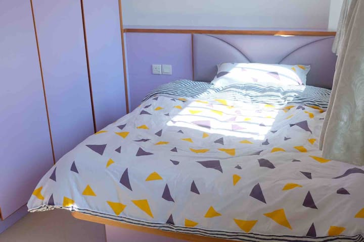 2#房间@複式房子@大三巴步行街 2# Room @Duplex Apt. by S. Paul's