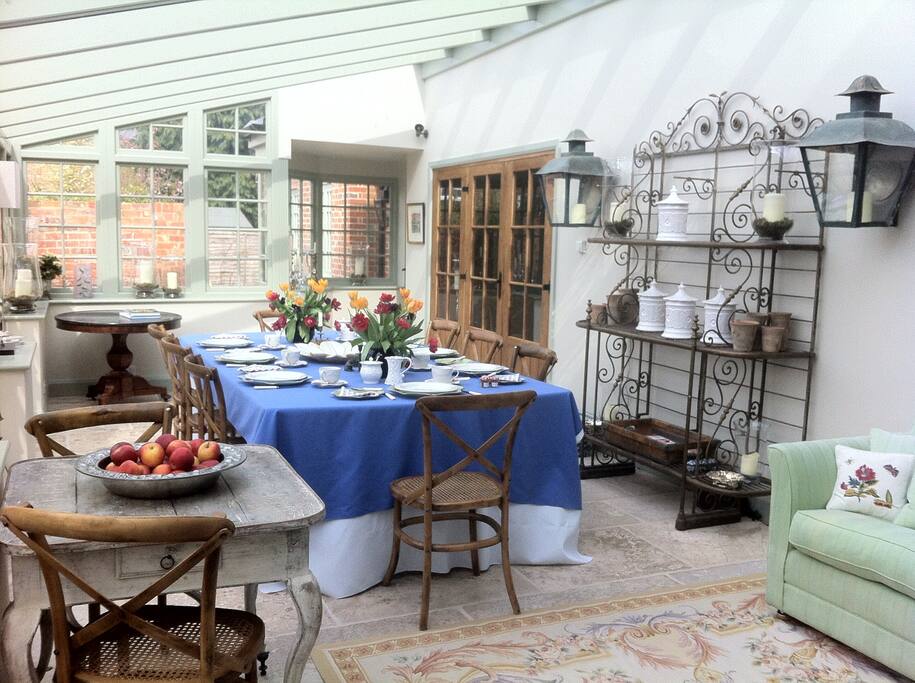 Breakfast Room