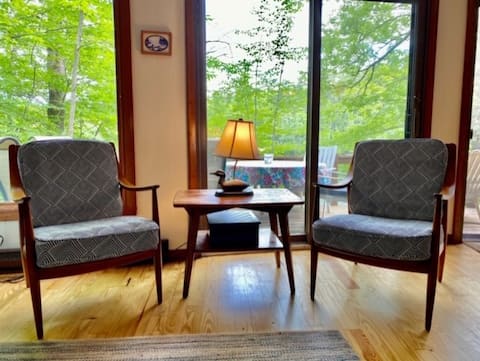 Kezar Lake 4-BR 4-Season Rental Near Pleasant Mtn