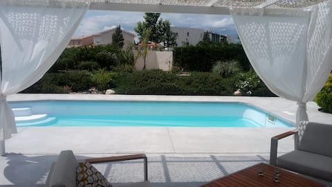 Very bright, welcoming and air-conditioned house