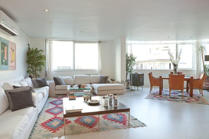 bestluxuryflat4kingroomsupto13