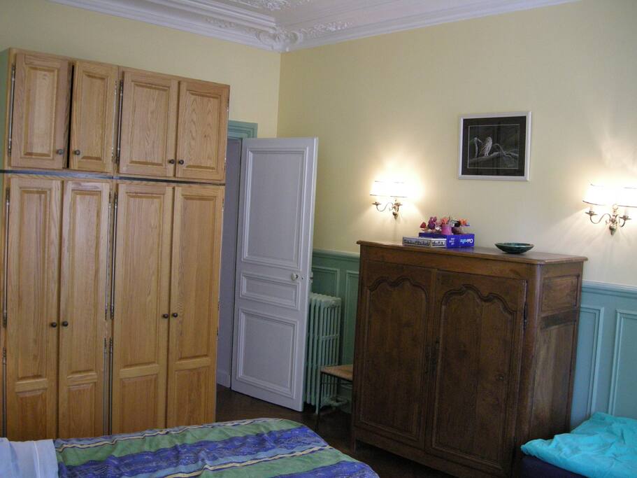 vue vers l'entrée de la chambre
