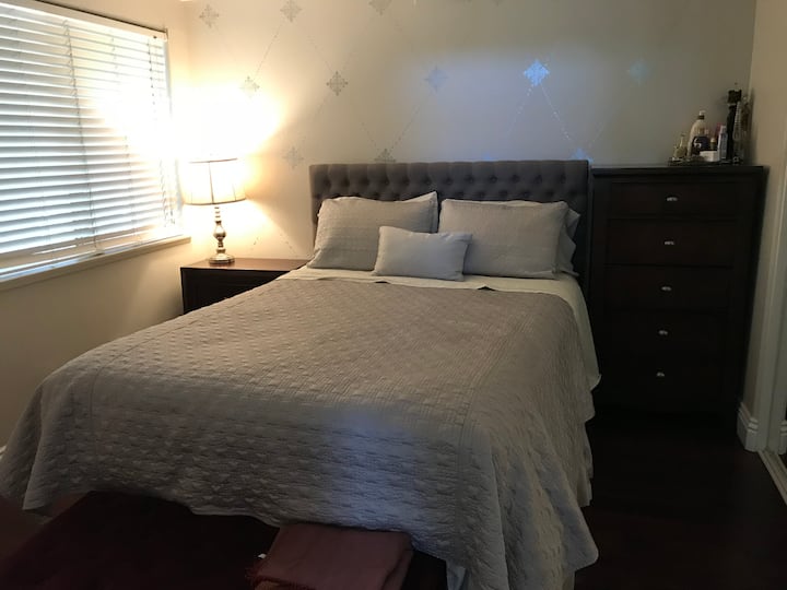 Спалня в долната част 