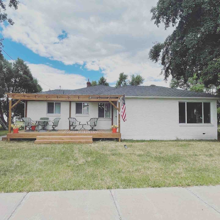 Manassa Main Street Extravaganza Houses for Rent in Manassa, Colorado