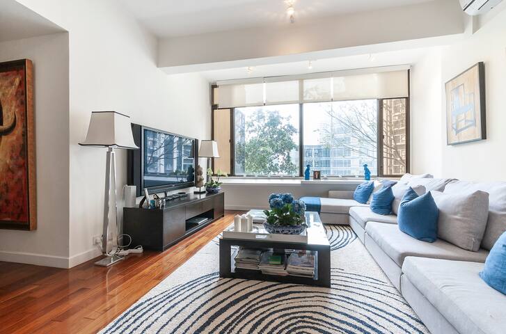 *High Life in Mid-Levels* Executive Suites Central gallery image 2