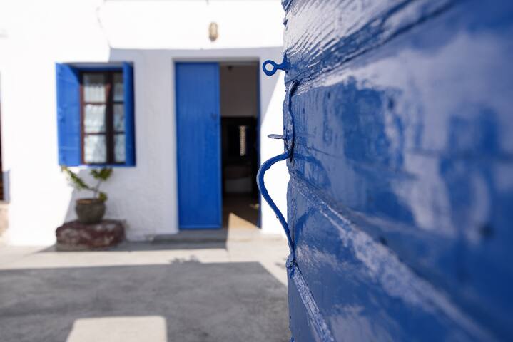 Santorini Island Kamari Beach House gallery image 4