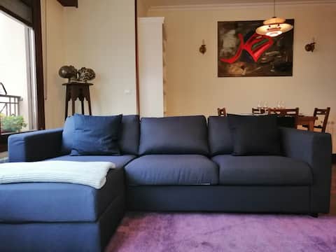 Popular Airbnb listing: NANA in Bilbao. Parking in the building. Alhóndiga. in Bizkaia