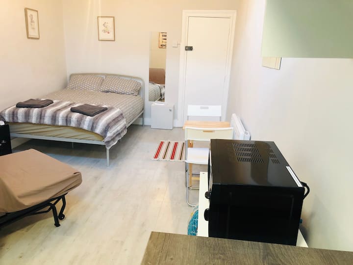 SouthendonSea Holiday Rentals & Homes England, United Kingdom Airbnb