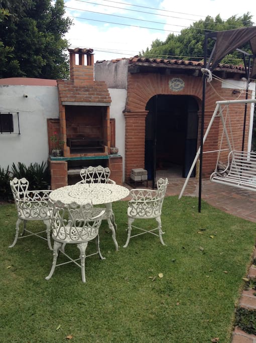 Jardin, asador y bar