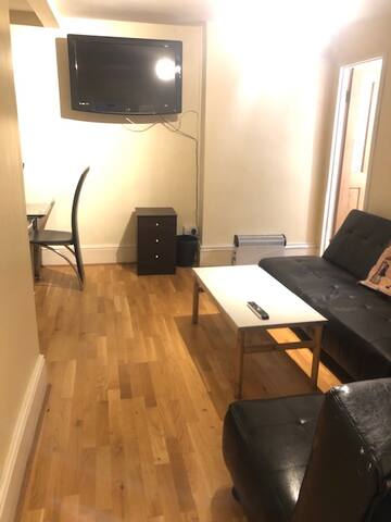 7 room flat (C) Mayfair / Green Park gallery image 3