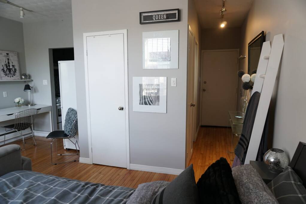 Bedroom/Living Room