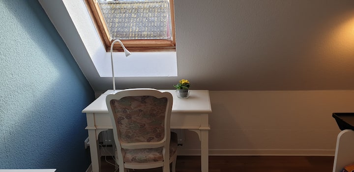 Спална соба 4 со работно катче