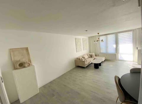 Beliebte Airbnb-Anzeige: Terraced house with garden and terrace at the fair. in Bemerode