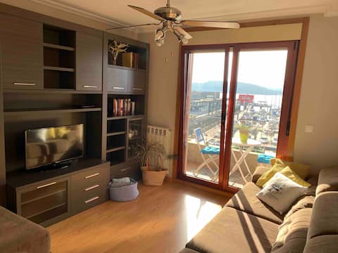 Top Airbnb: First line, seafront en Poio