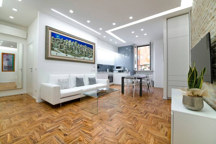 AMAZING APARTMENT a few steps from TERMINI STATION gallery image 2