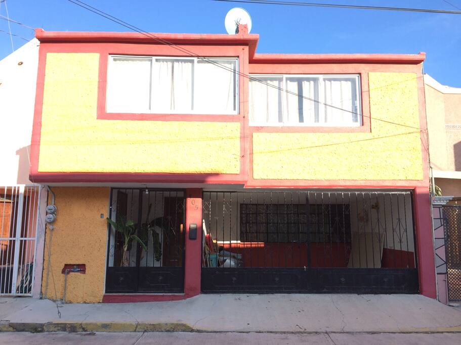 Fachada de Casa de la Villa. (primer piso)