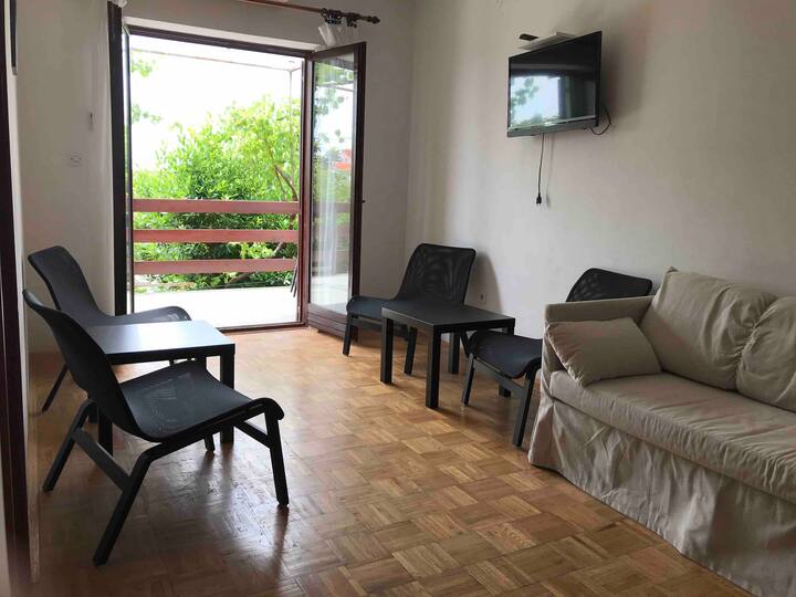 2-bedrooms, Sea-side Balcony, 5 Min Walk To Beach - Jadranovo