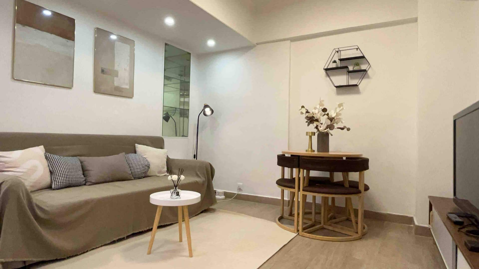 New! 2Bath Cozy Apt in City!
