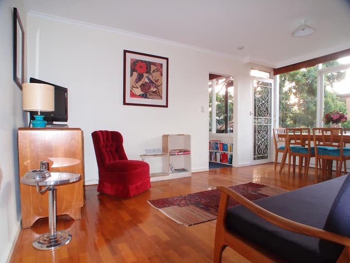Treehouse apartment in Fitzroy Apartments for Rent in Fitzroy