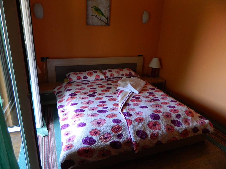 Orange room