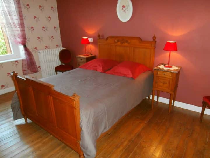 1-ლი საძინებელი ზემოთ