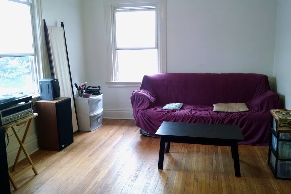 Guest living room