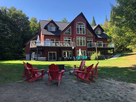 Red Devil Six Bedroom Cottage Private Beach