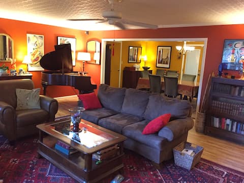 Relax in Style w/Room to Breathe + Walk Anywhere