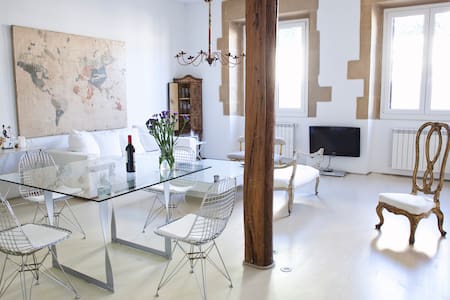 BEST LOCATION OLD TOWN Luxury Loft (+ 31 days)