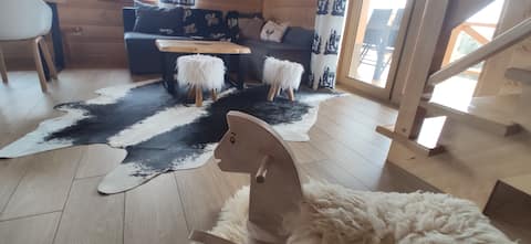 Popular Airbnb listing: Highland Cottages in Podhale-balia with jacuzzi 2 in Gmina Czorsztyn