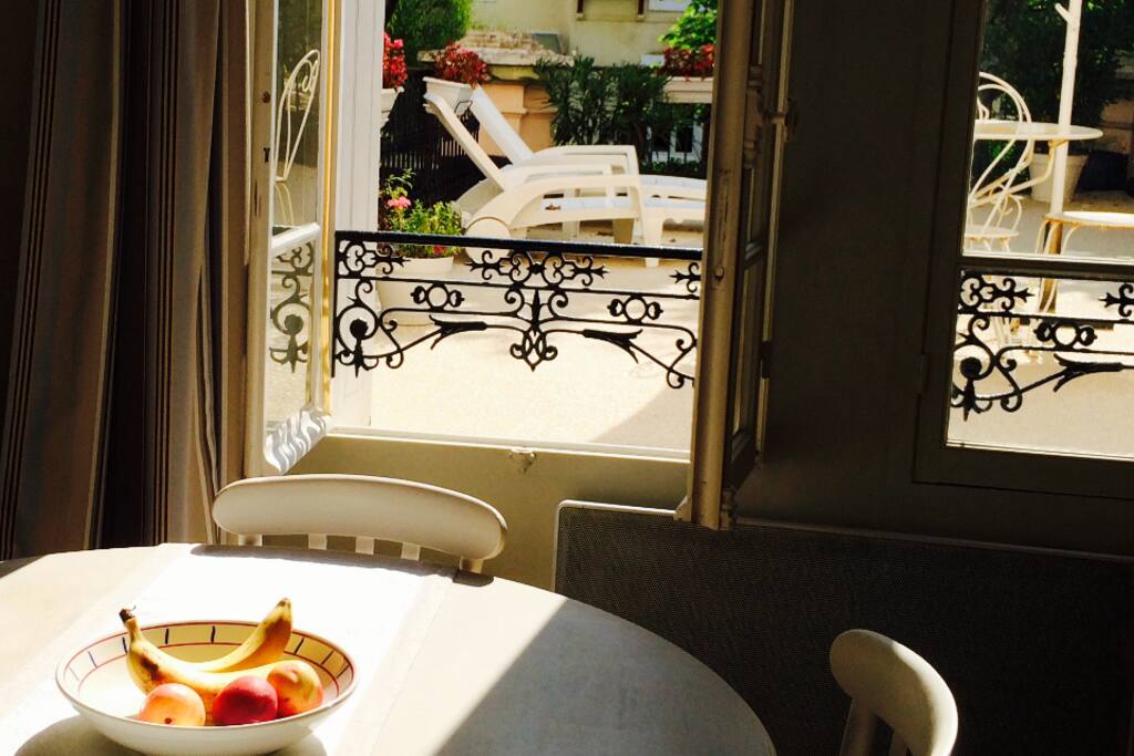 Vue du salon sur terrasse