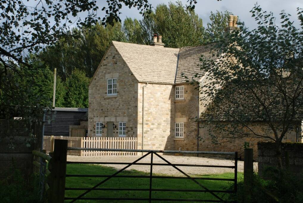 Hyde Mill Cottage - Houses for Rent in Stow on the Wold 