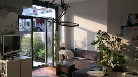 Erfolgreiche Airbnb-Immobilie: 2-room loft apartment in GoHo! (Long term) in Nürnberg